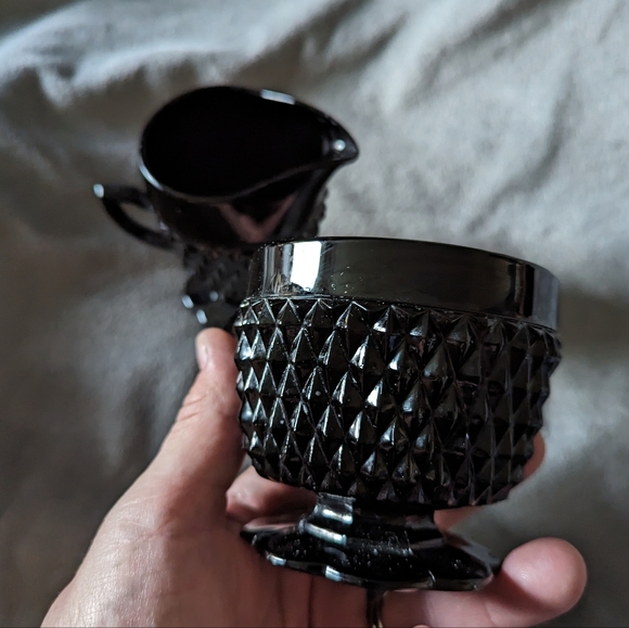 Vintage Indiana Glass, Tiara Black Diamond Point Creamer And open sugar bowl set - Picture 5 of 6